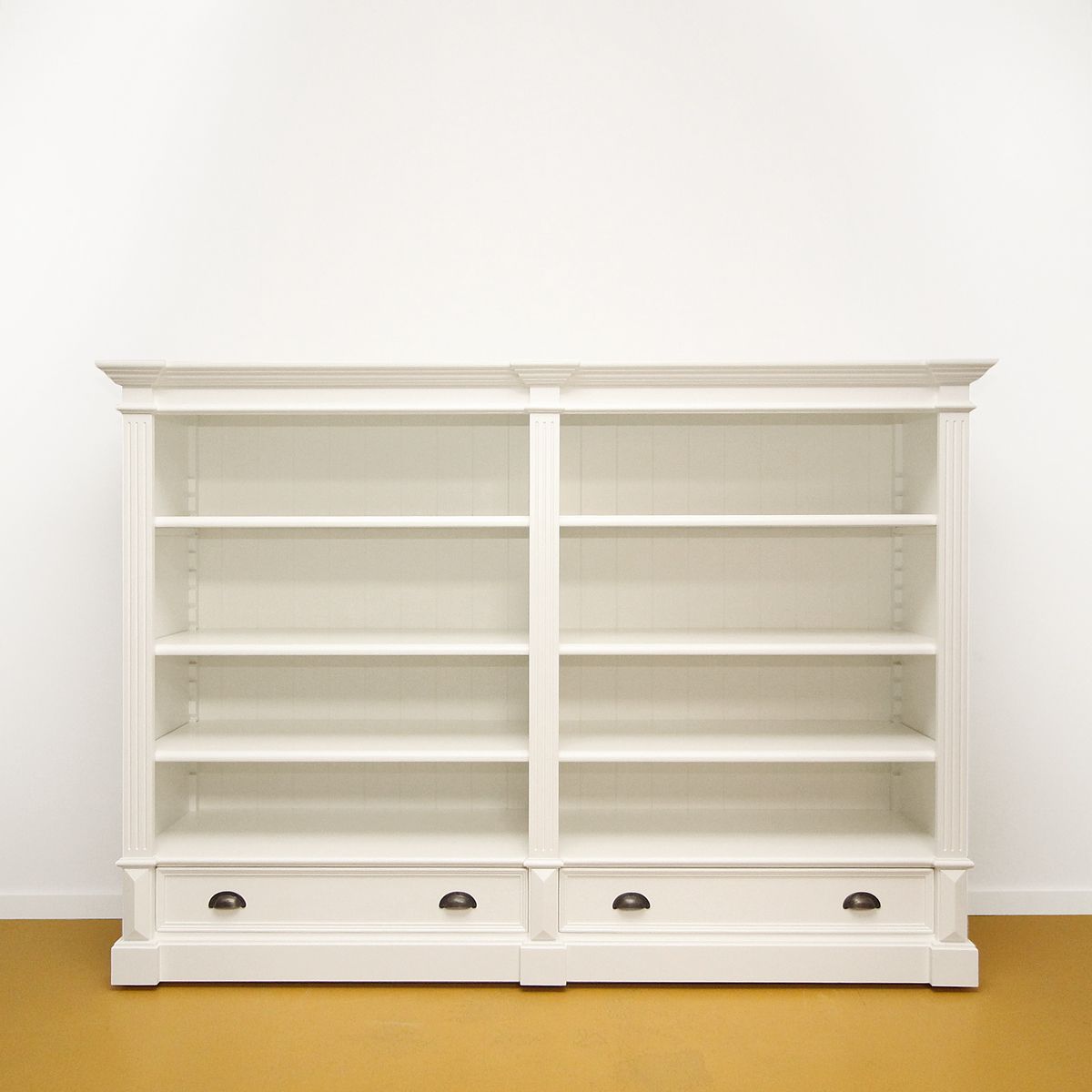 Boekenkast op maat -wit