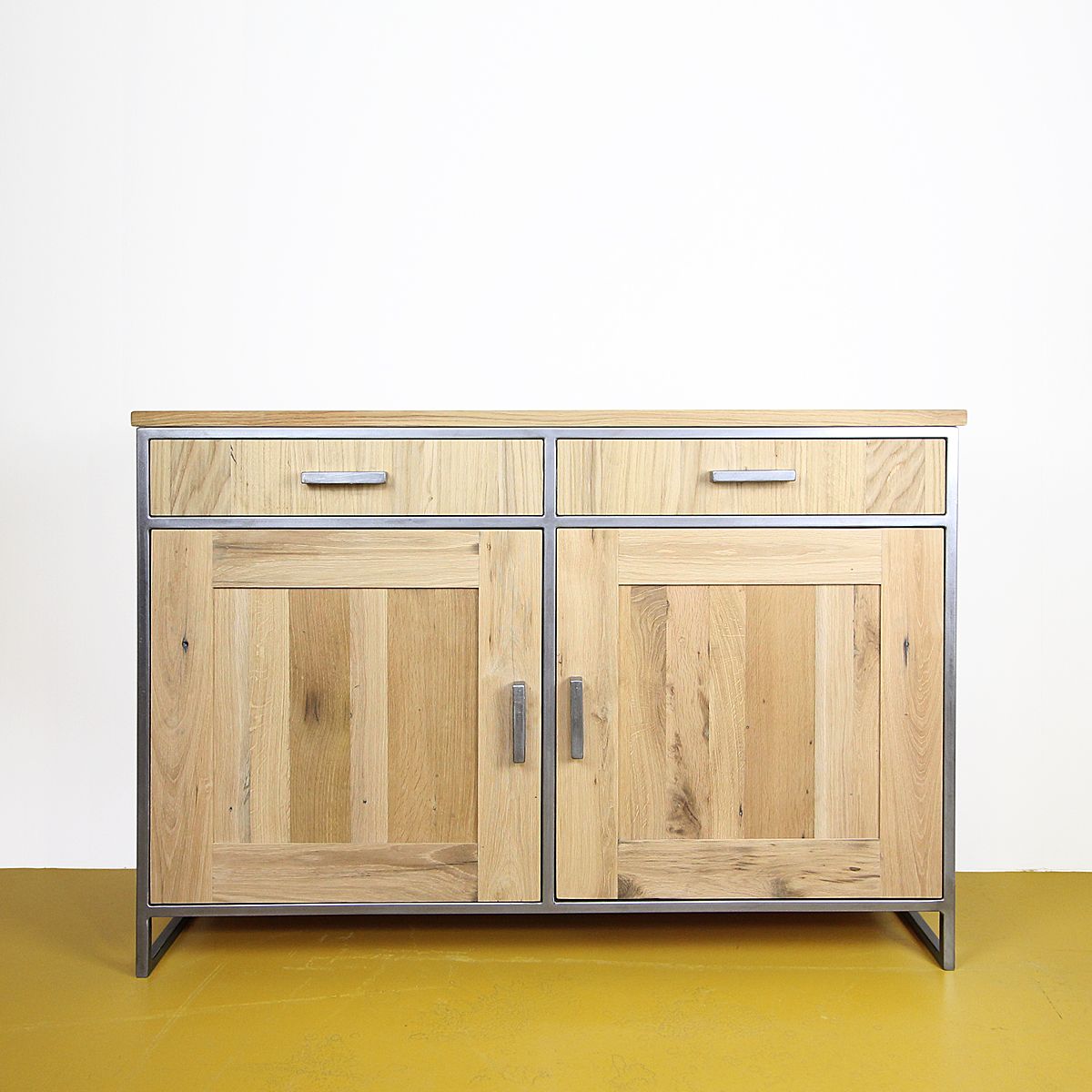 Oud eiken dressoir - blank staal