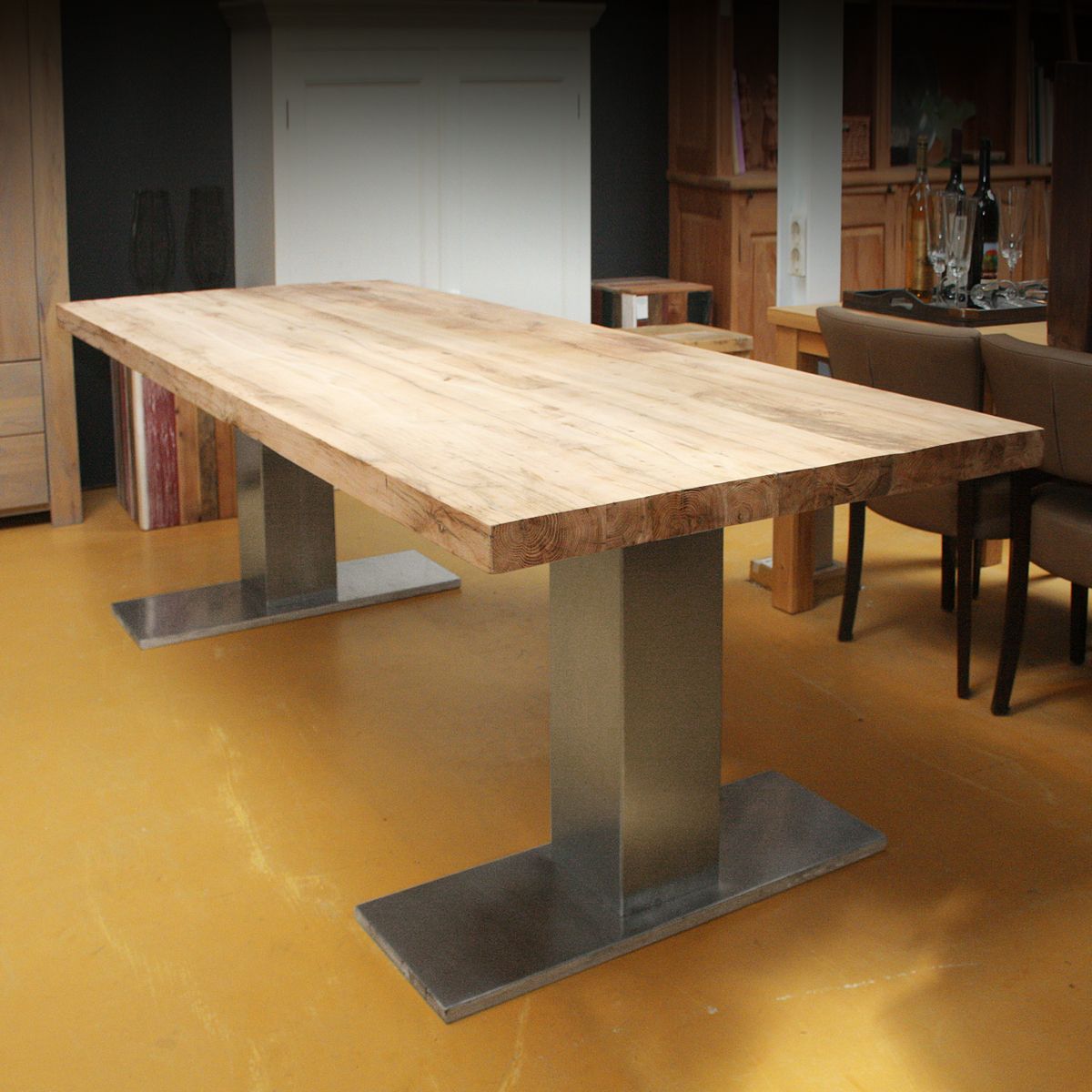 Kloostertafel oud eiken RVS kolommen