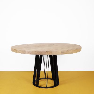 Eettafel rond oud eikenhout