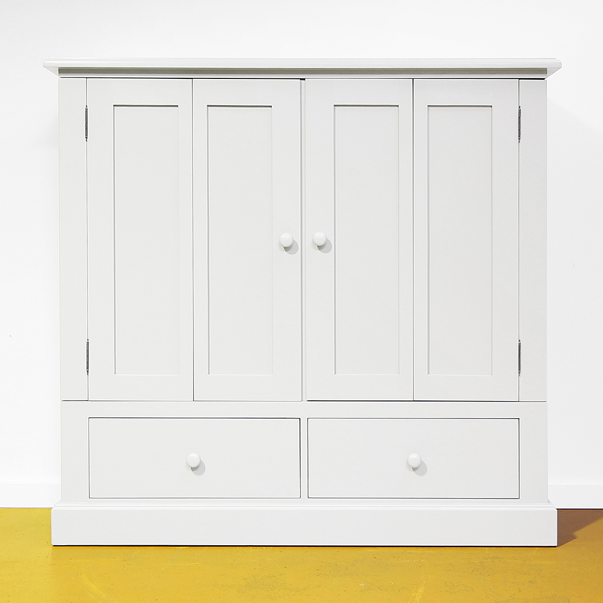 TV kast dubbele deuren dicht