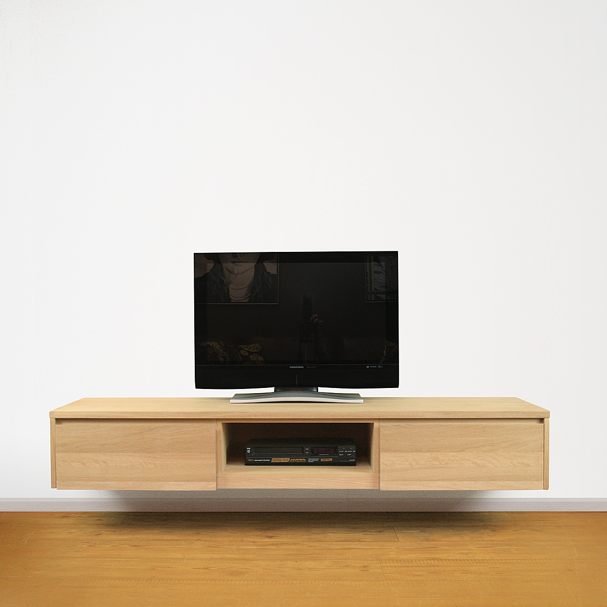 TV kast eiken zwevend